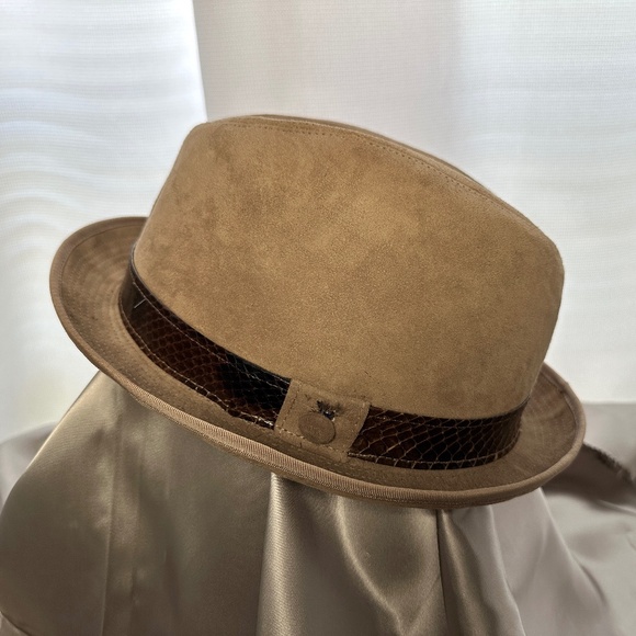 VINTAGE Abercrombie & Fitch Men's Tan Suede Fedora Hat w/ Snake Leather Band - Picture 1 of 11